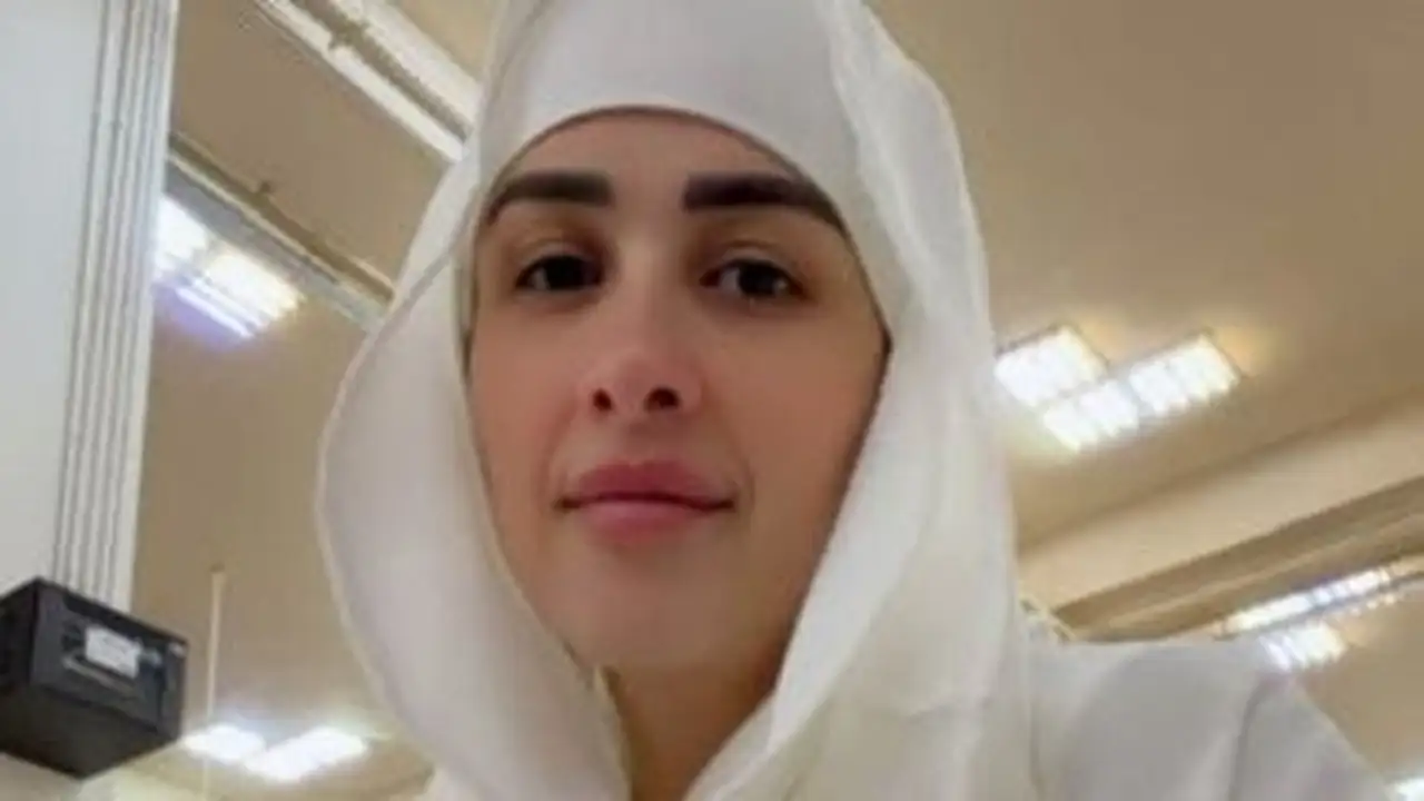 ياسمين عبد العزيز تختم رحلتها بمناسك الحج في صورة مؤثرة